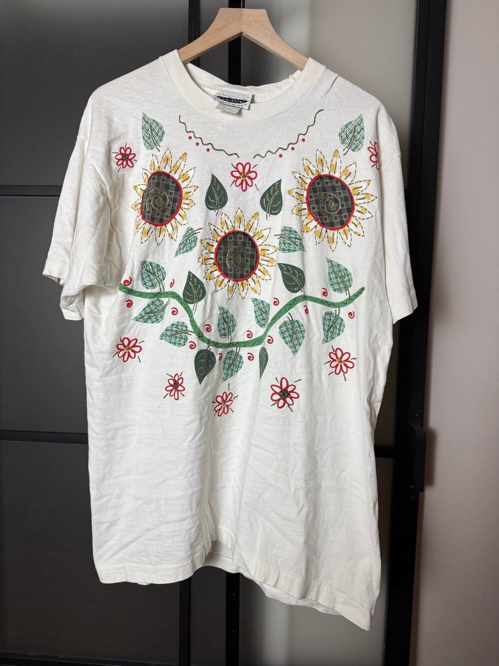 Vintage 90s Con-Flix by India Ink Tshirt One Size